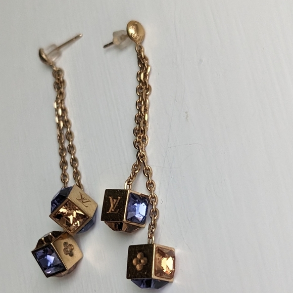 Louis Vuitton Gold Gamble Earrings - Picture 9 of 15